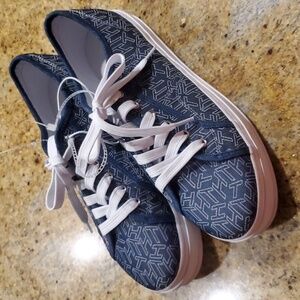 Tommy Hilfiger Women's Alessy Sneaker